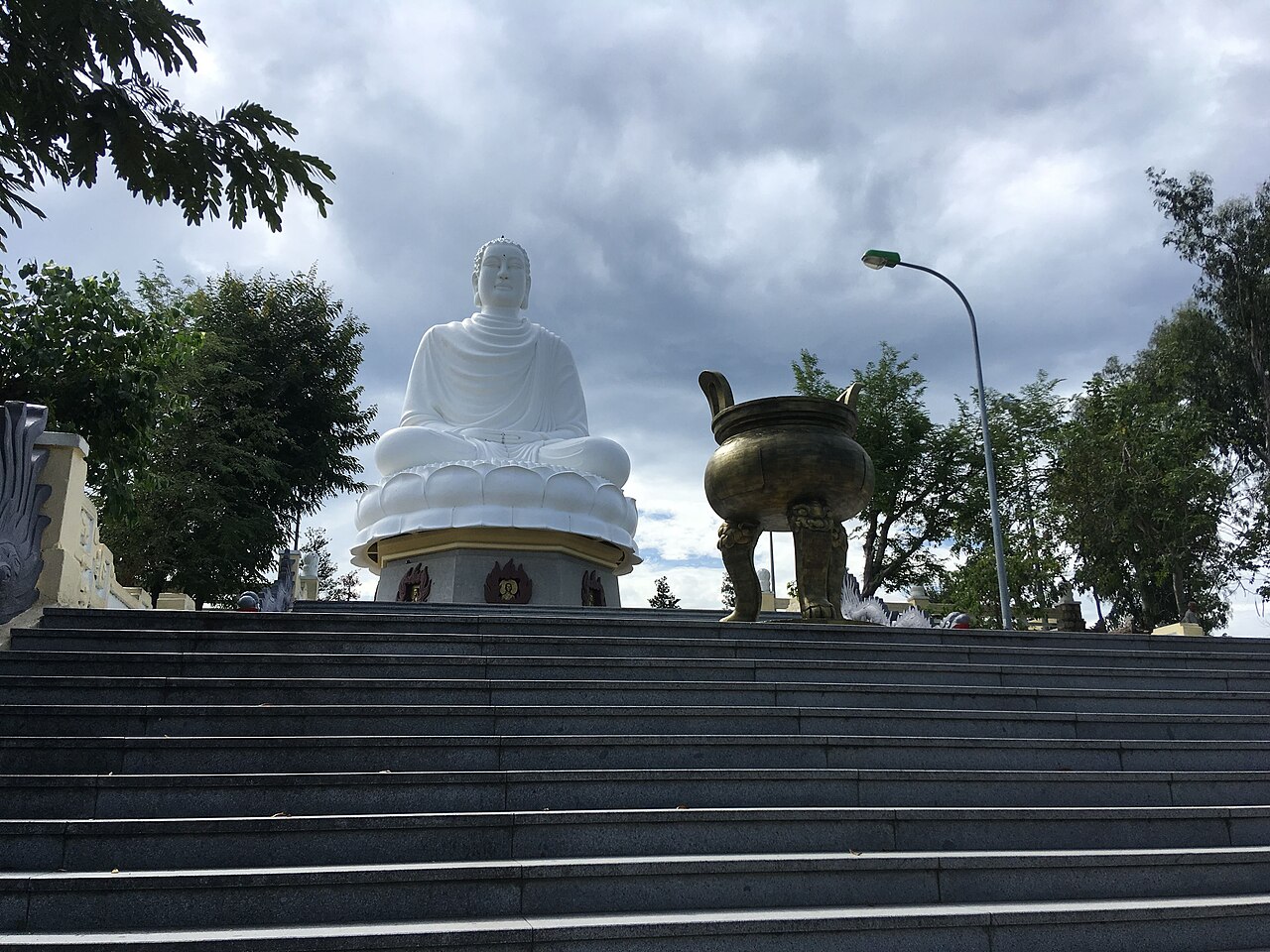 Long Son Pagoda Nha Trang white Buddha