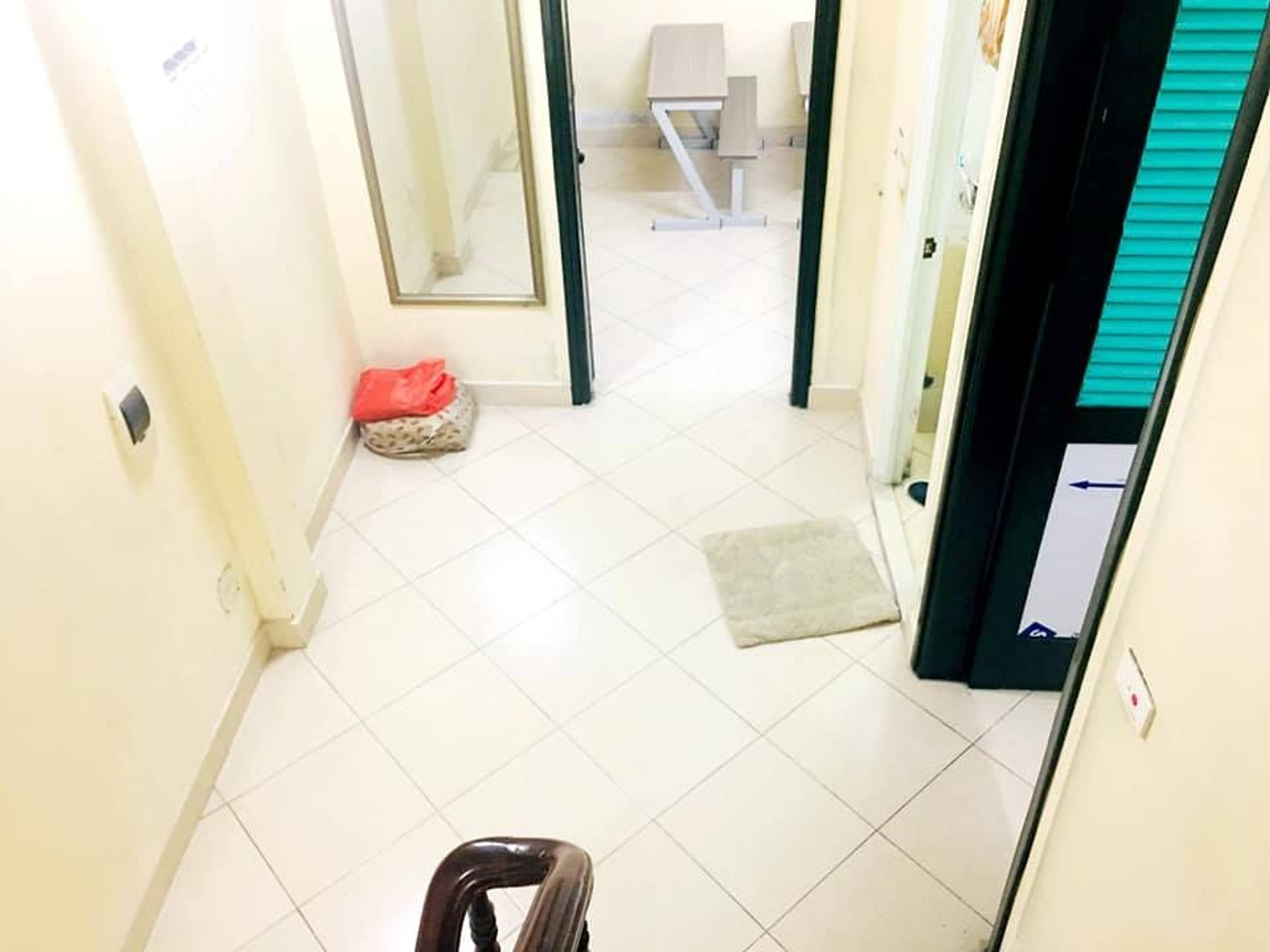 Bãi biển Bình Ba hoang sơ với làn nước xanh ngọc bích cát trắng mịn