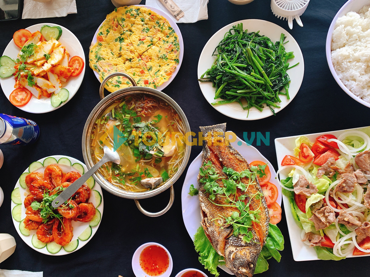 Tour 3 đảo Hòn Mun di chuyển cano