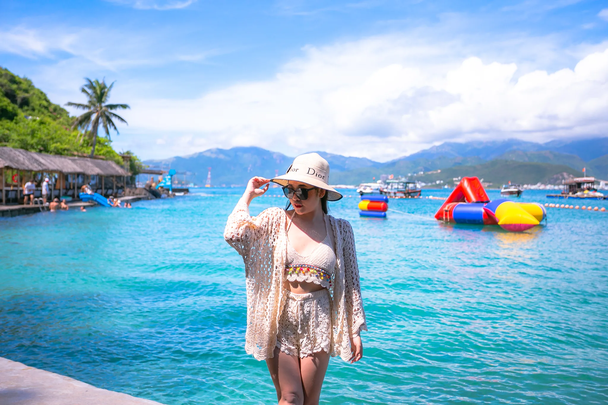 Bãi biển riêng Hòn Tằm Nha Trang