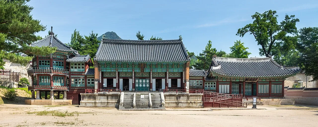 Seoul Gyeongbokgung palace South Korea